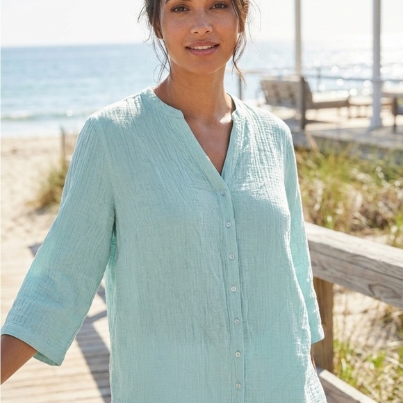 d&co Tops - D&CO Beach Aqua Button-Down Blouse